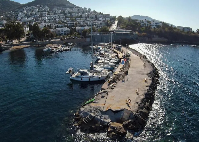 Vila Cimentepe Deluxe 2 - With Jacuzzi In Yalikavak Bodrum