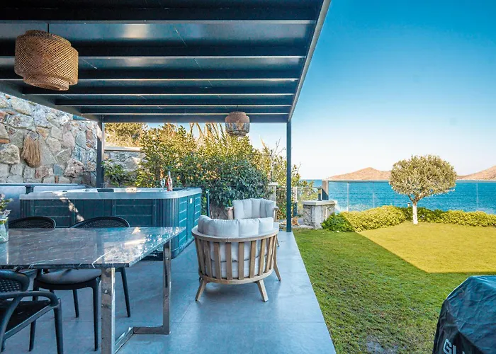 Cimentepe Deluxe 2 - With Jacuzzi In Yalikavak Villa